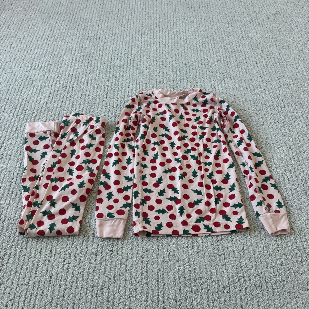 Hanna Andersson Pink and Red Holly Pajama Set